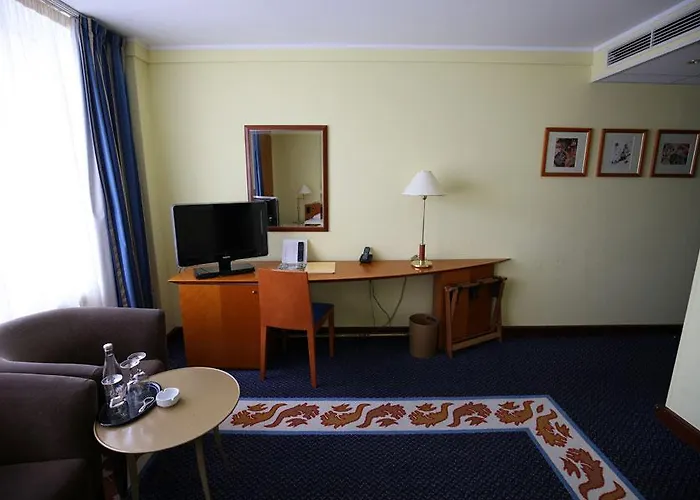 Hotel Savigny Frankfurt 4*