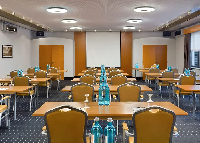 Hotel Savigny An Der Messe By Ans - New Opening - Отель Франкфурт-на-Майне